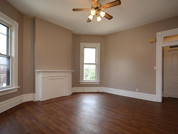 4th image of 1361 Hunter Ave
