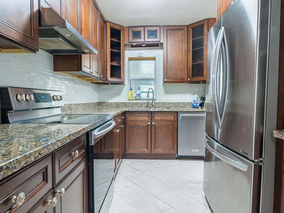 1st image of 9696 SW 1st Pl