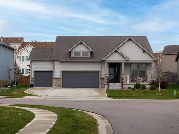 1313 N 160th Ter, Basehor, KS 66007