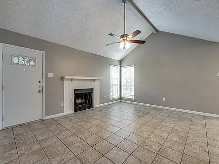 4045 Evergreen St — Photo 2