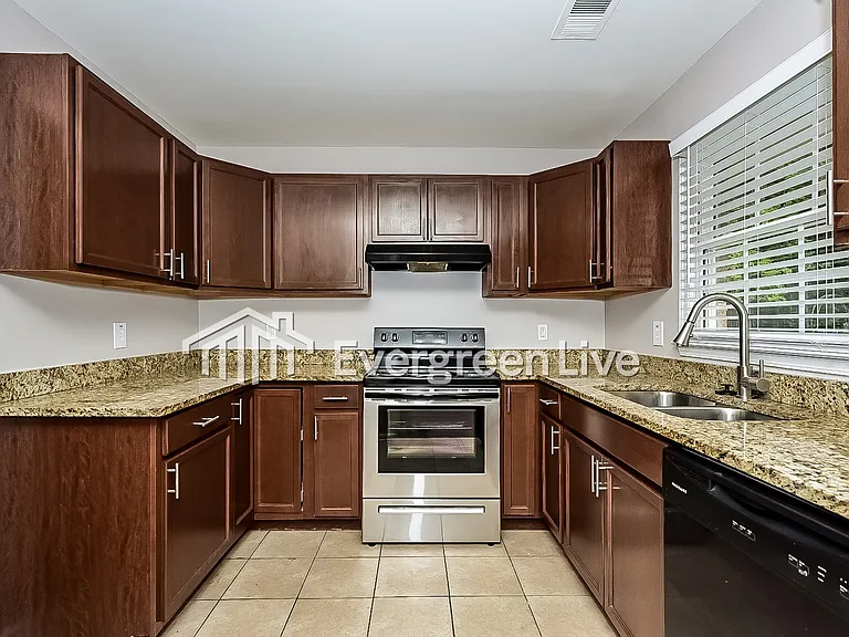 6458 Bobolink Ct — Photo 7