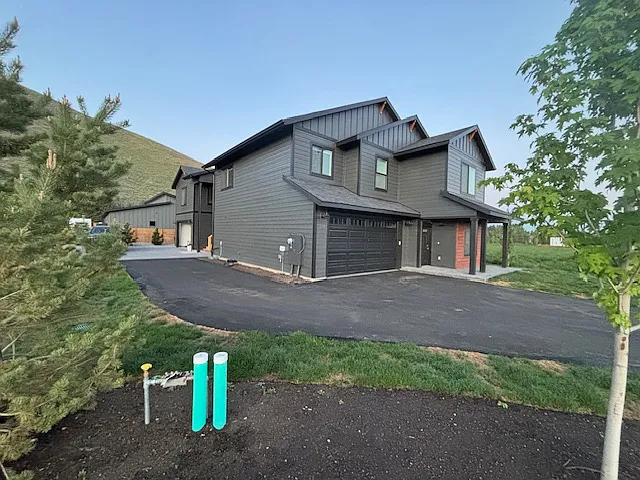 240 San Badger Dr — Photo 3