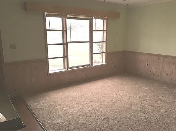 7826 Melrose Ln, Oklahoma City, OK 73127