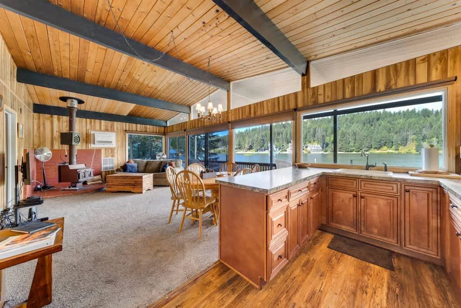 2 bed, 1.0 bath, 710 sqft, $7,008 — Photo 3