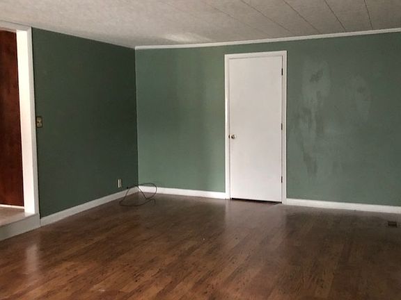 2nd image of 513 Orchard St