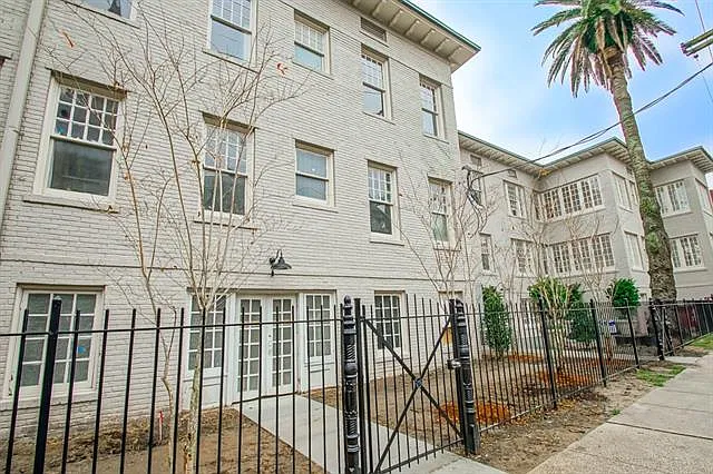 1 bed, 1.0 bath, 605 sqft, $2,500 — Photo 2