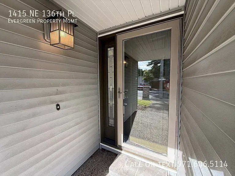 1415 NE 136th Pl — Photo 3