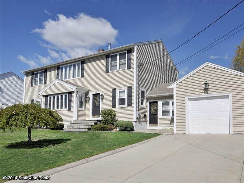 1st image of 10 Amelia Ct