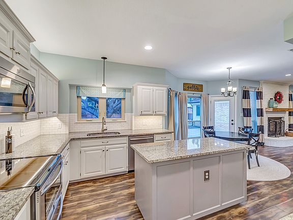 2205Woodstock-3.jpg