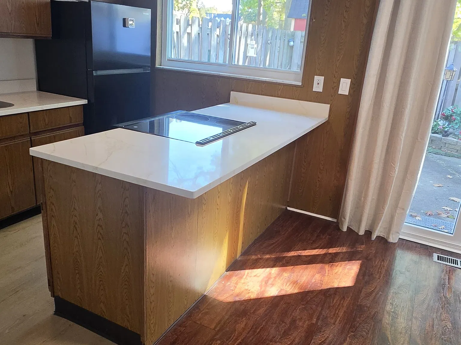 2 bed, 1.5 bath, 870 sqft, $1,300 — Photo 4