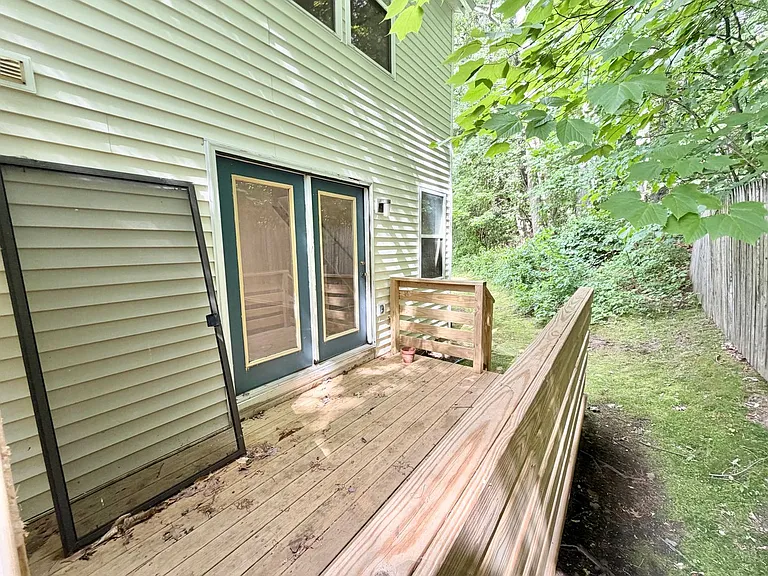 7 Ira Ln — Photo 24