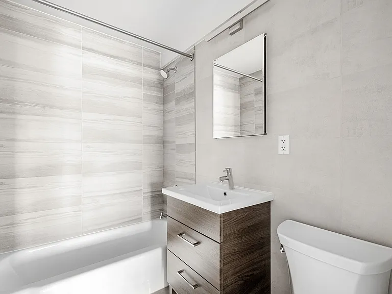 360 E 65th St #10H — Photo 10