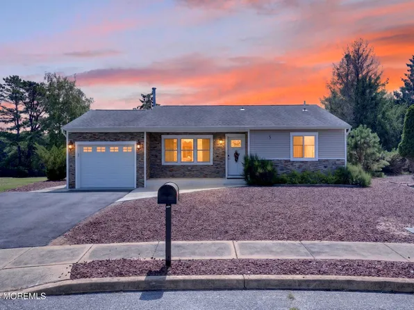 5 Shaw Court, Toms River, NJ 08757