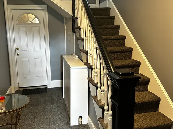 (undisclosed Address), Rockaway Park, NY 11694