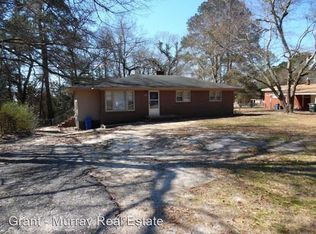 5407 Williamsburgh Dr, Fayetteville, NC 28304