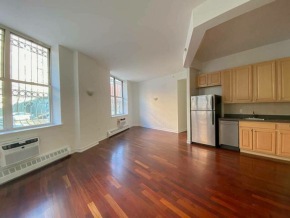 4th image of 191 Saint Nicholas Ave APT 1E