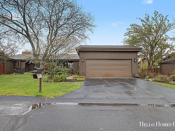 3rd image of 5980 Parview Dr SE