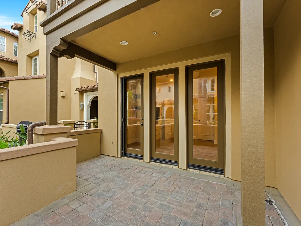 21261 Baeza Cir