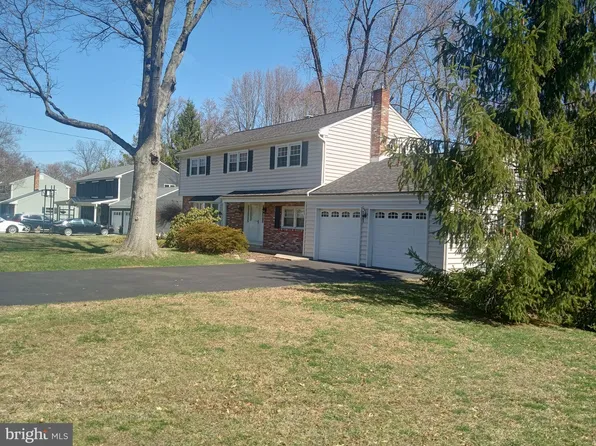 292 Springdale Ter, Morrisville, PA 19067