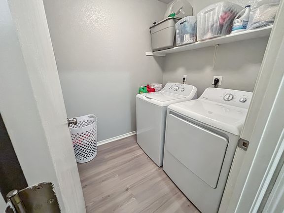 5th image of 4811 Sterling Manor Dr