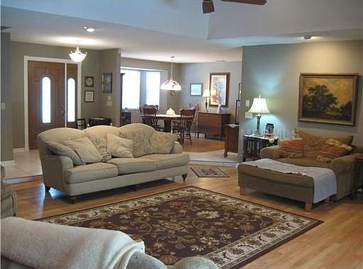 2nd image of 4246 Foxwood Blvd