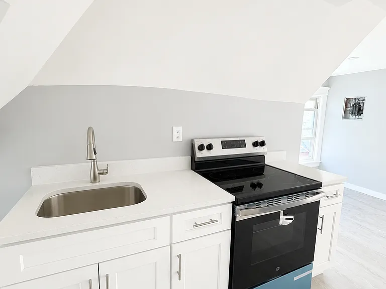899 S 19th St #3 — Photo 2