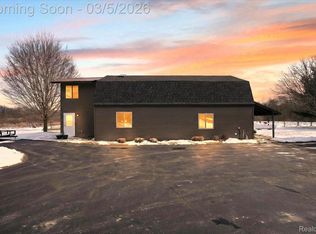 14463 Seymour Rd, Linden, MI 48451
