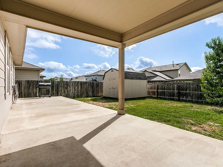9908 Bratten Rise — Photo 23
