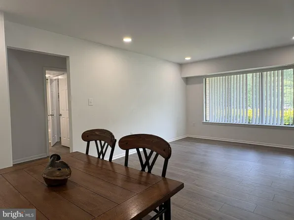 9574 Jayhawk Ter APT 103, Manassas, VA 20110