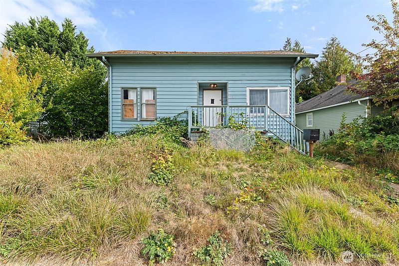 2nd image of 720 NW Maryland Avenue