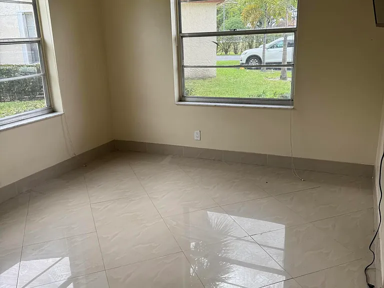 9921 Three Lakes Cir #9921 — Photo 15