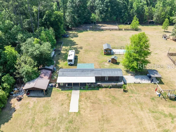 18 Quiet Cove Way, Beaufort, SC 29907