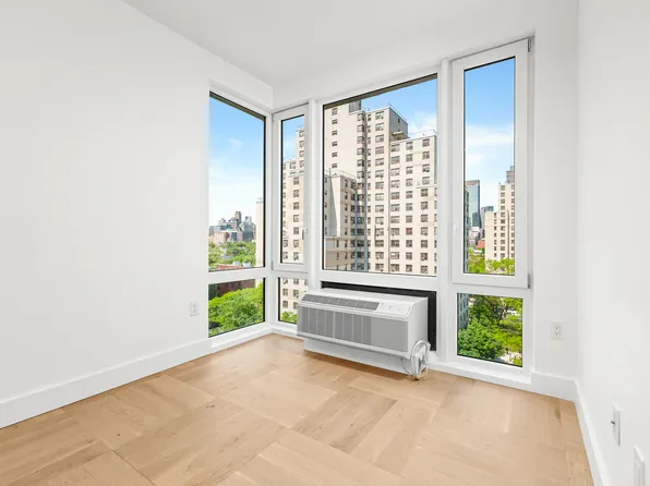 526 Baltic Street image 5 of 60