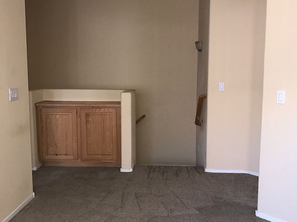 Loft with Upgraded carpet top level