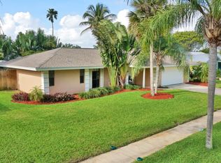 157 Sand Pine Rd, Indialantic, FL 32903