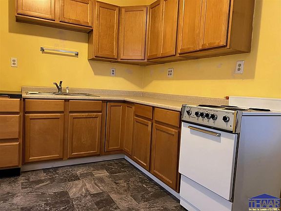 3rd image of 2837 Dean Ave