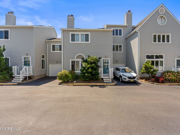 450 Ocean Blvd APT 8