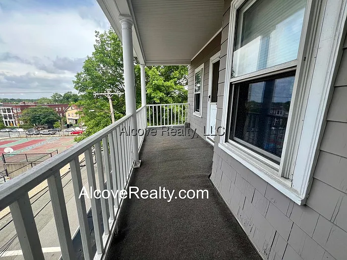 Sartwell Ave — Photo 13