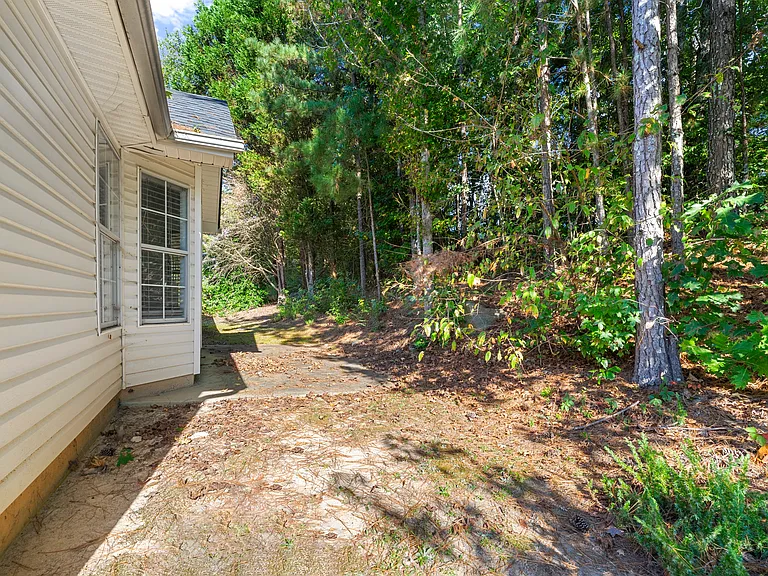 1450 Wilkes Crest Dr — Photo 2