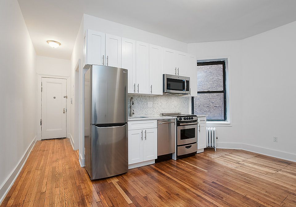 1st image of 372 Saint Johns Pl APT 24