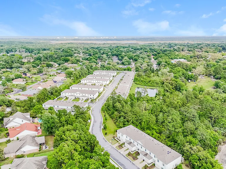 48 Center Grande Rd — Photo 30