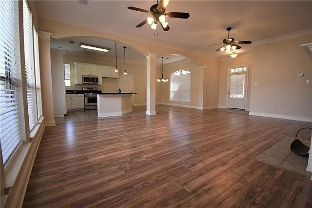 3419 Cove Ct — Photo 3