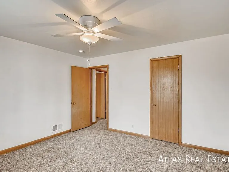 2714 N Grove St — Photo 19