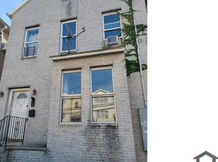522 Mulberry St #1, Newark, NJ 07114
