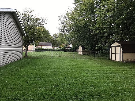 5th image of 727 E Sunnybrook Dr