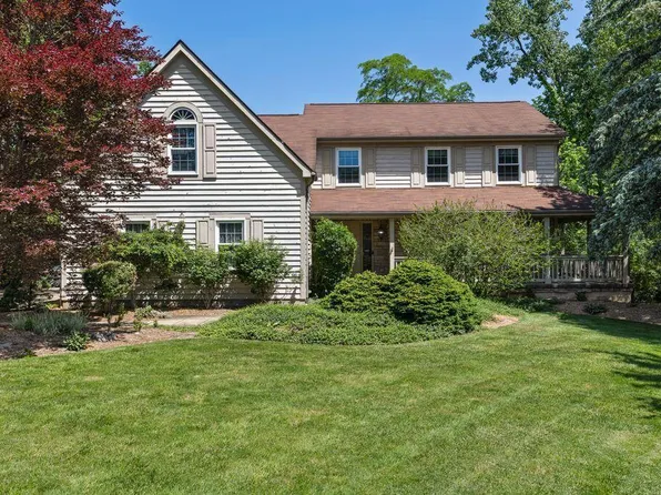 266 Oakham Ct, Powell, OH 43065