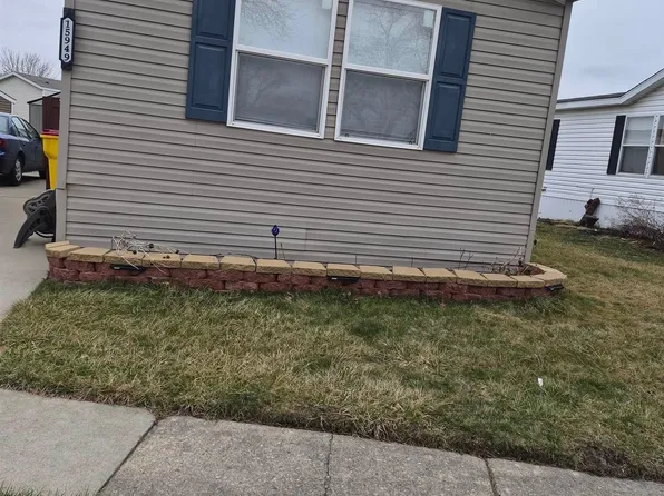 15949 W Charlamagne Ave, Clinton Township, MI 48038