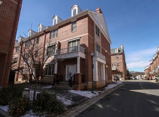 1 Bellcourt Pl, Livingston, NJ