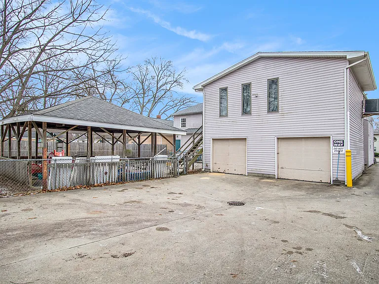 3728 Lincolnway E #A — Photo 7