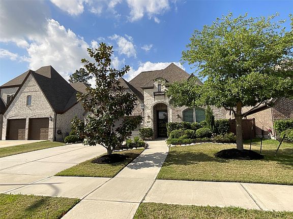 3rd image of 12123 Woodnote Ln